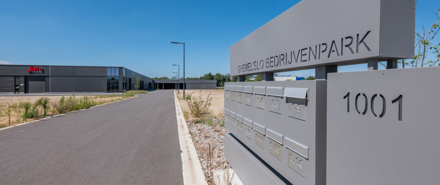 Industrieel gebouw te huur in Maaseik