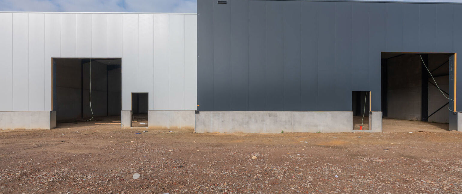 Industrieel gebouw te huur in Maaseik