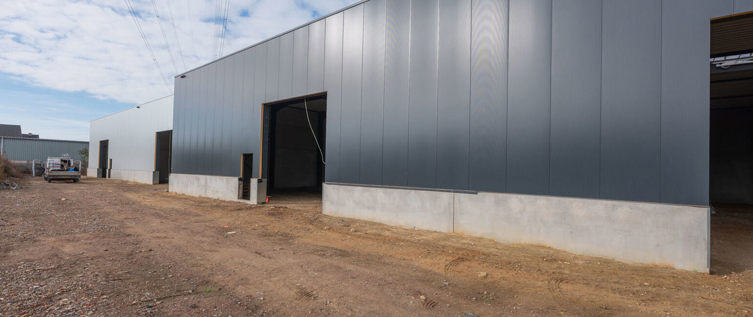 Industrieel gebouw te huur in Maaseik