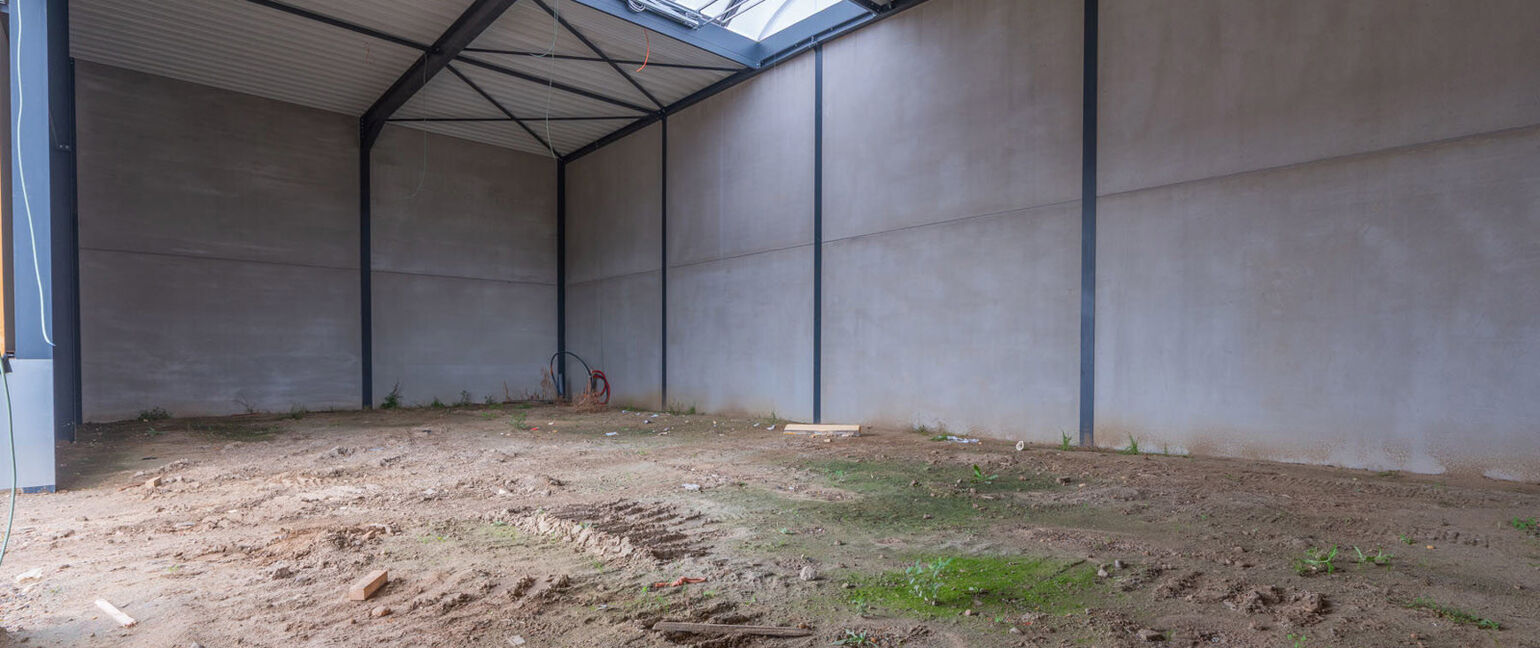 Industrieel gebouw te huur in Maaseik