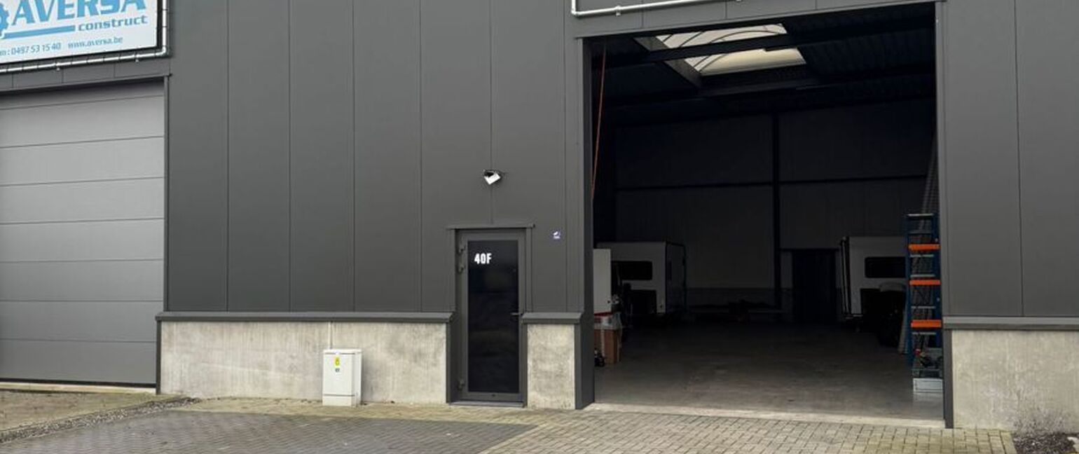 Industrieel gebouw te huur in Maasmechelen