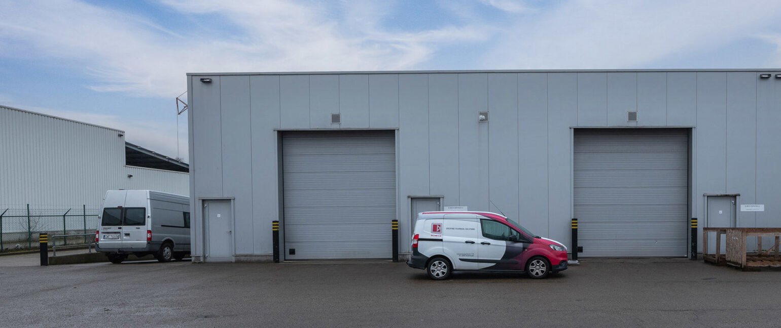 Industrieel gebouw te huur in Opglabbeek