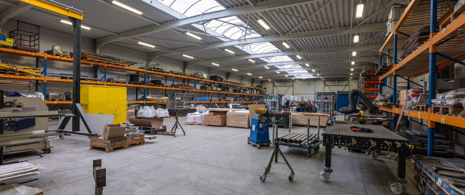 Industrieel gebouw te huur in Opglabbeek