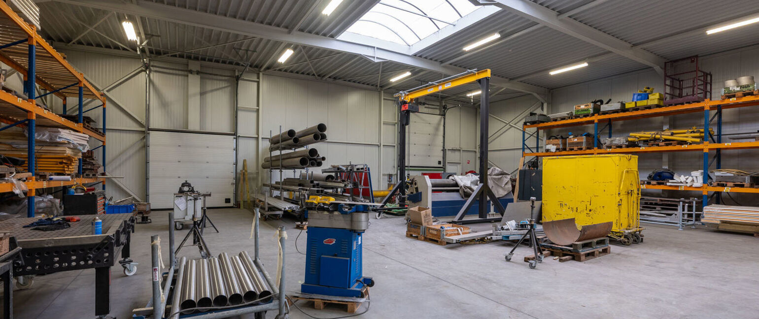 Industrieel gebouw te huur in Opglabbeek