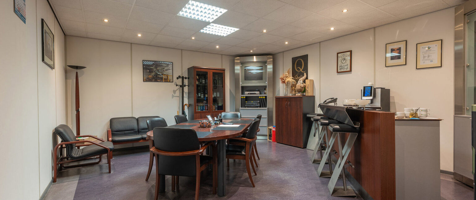 Industrieel gebouw te huur in Oudsbergen