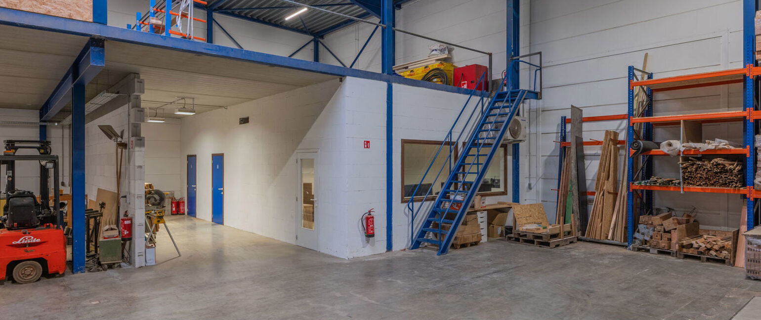 Industrieel gebouw te koop in Bree