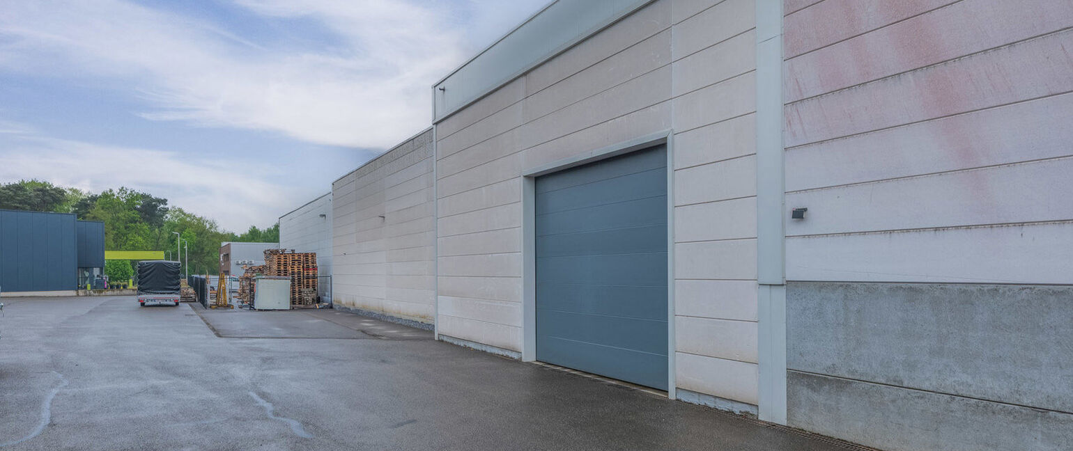 Industrieel gebouw te koop in Bree
