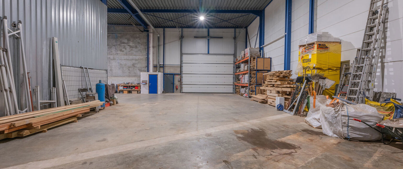 Industrieel gebouw te koop in Bree