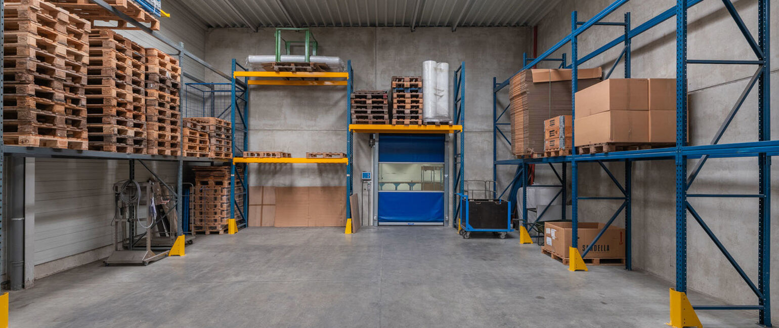 Industrieel gebouw te koop in Dilsen-Stokkem