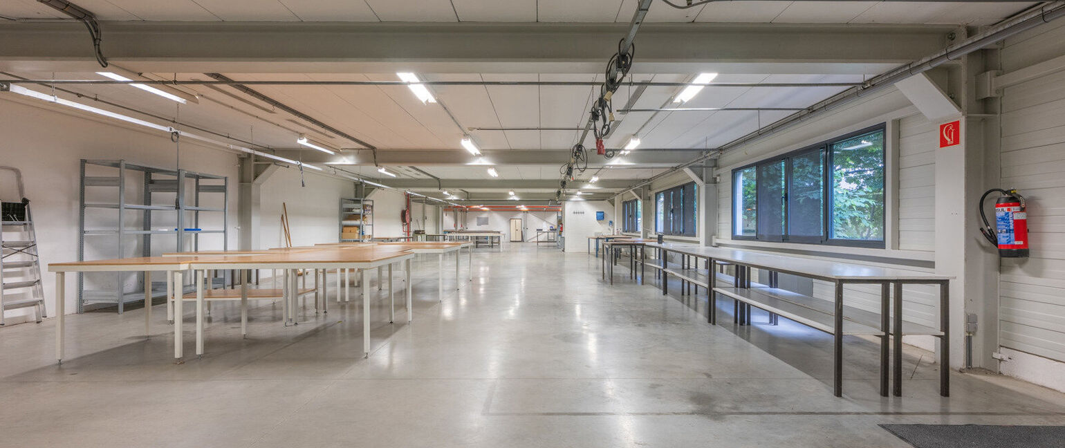 Industrieel gebouw te koop in Dilsen-Stokkem