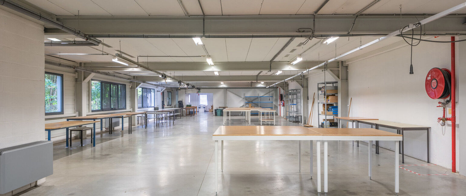 Industrieel gebouw te koop in Dilsen-Stokkem