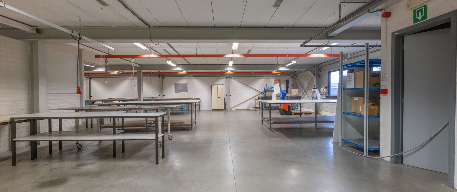 Industrieel gebouw te koop in Dilsen-Stokkem