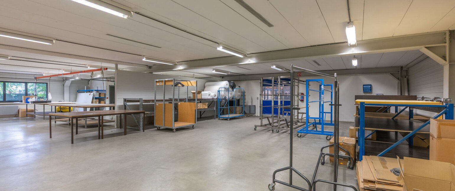 Industrieel gebouw te koop in Dilsen-Stokkem