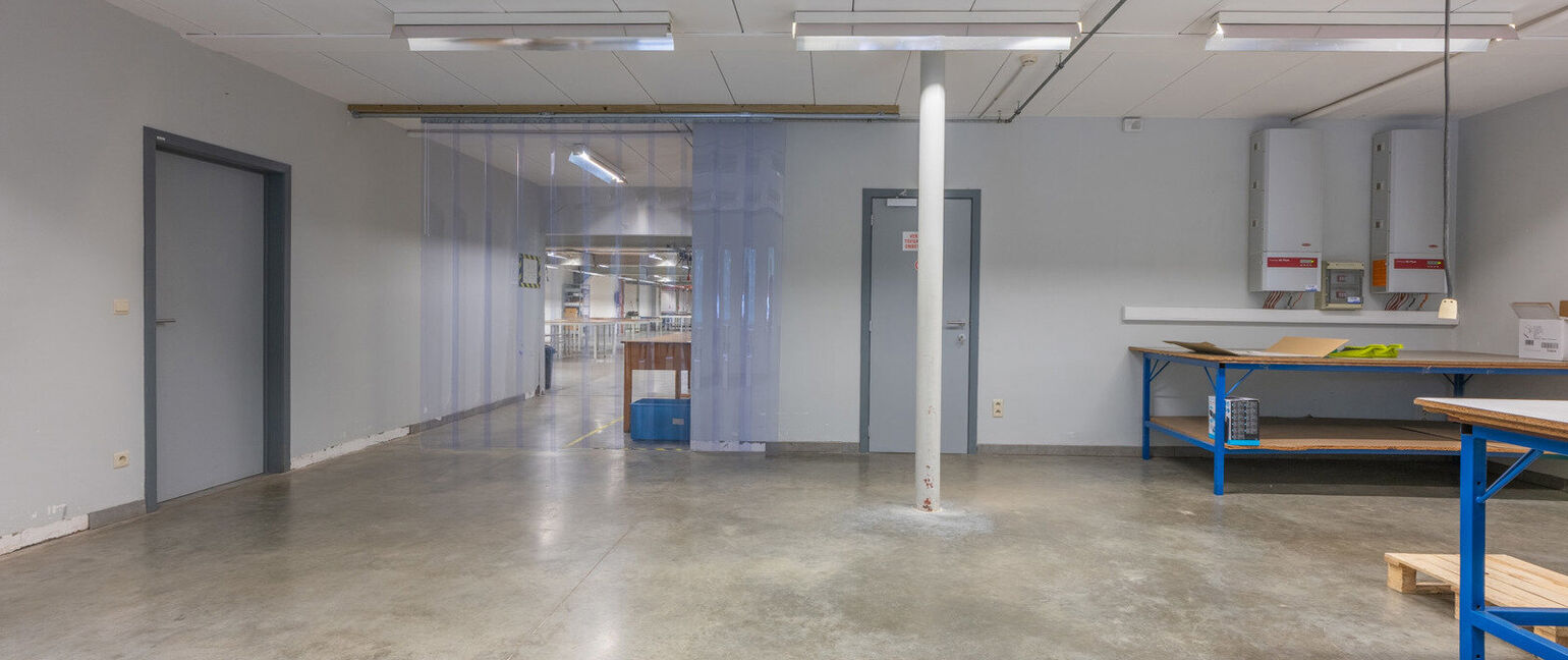 Industrieel gebouw te koop in Dilsen-Stokkem
