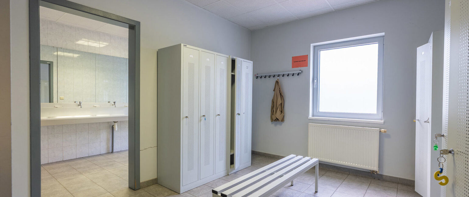 Industrieel gebouw te koop in Dilsen-Stokkem