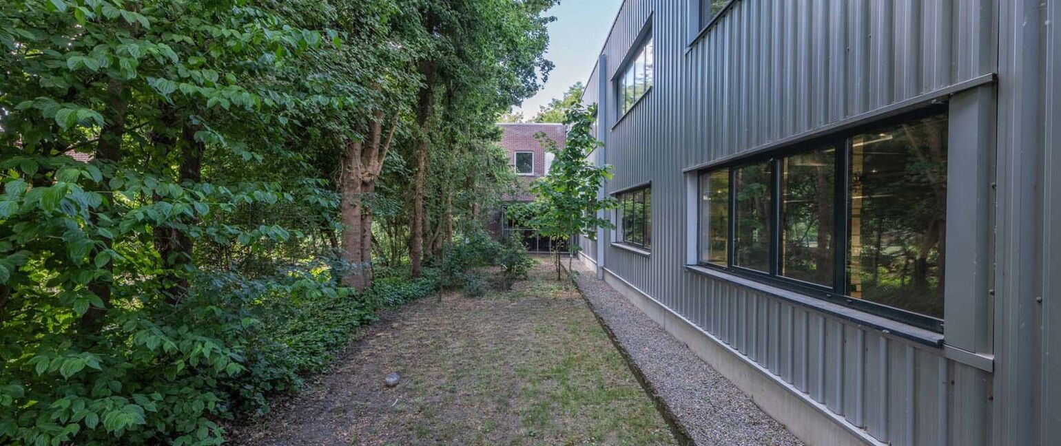 Industrieel gebouw te koop in Dilsen-Stokkem