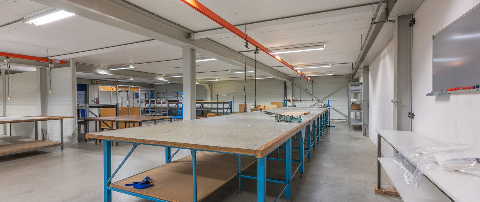 Industrieel gebouw te koop in Dilsen-Stokkem