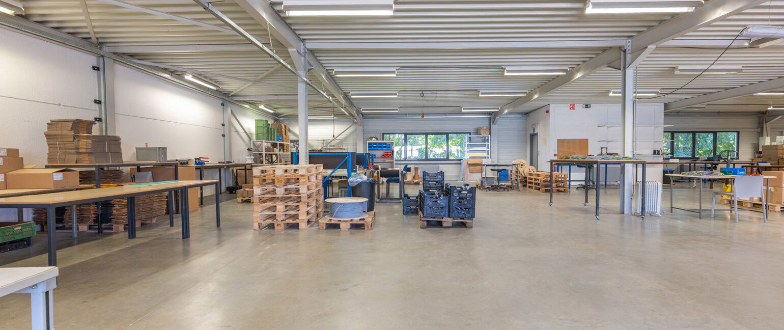 Industrieel gebouw te koop in Dilsen-Stokkem