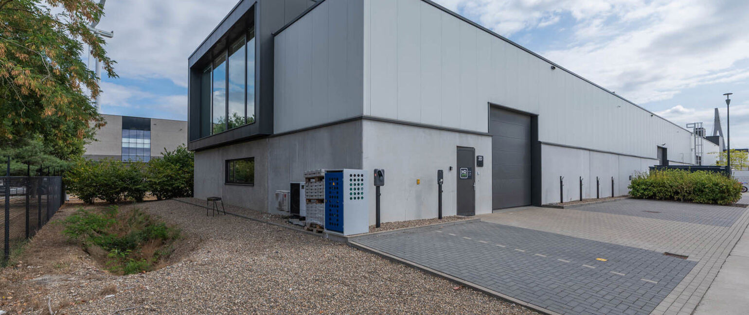 Industrieel gebouw te koop in Dilsen-Stokkem