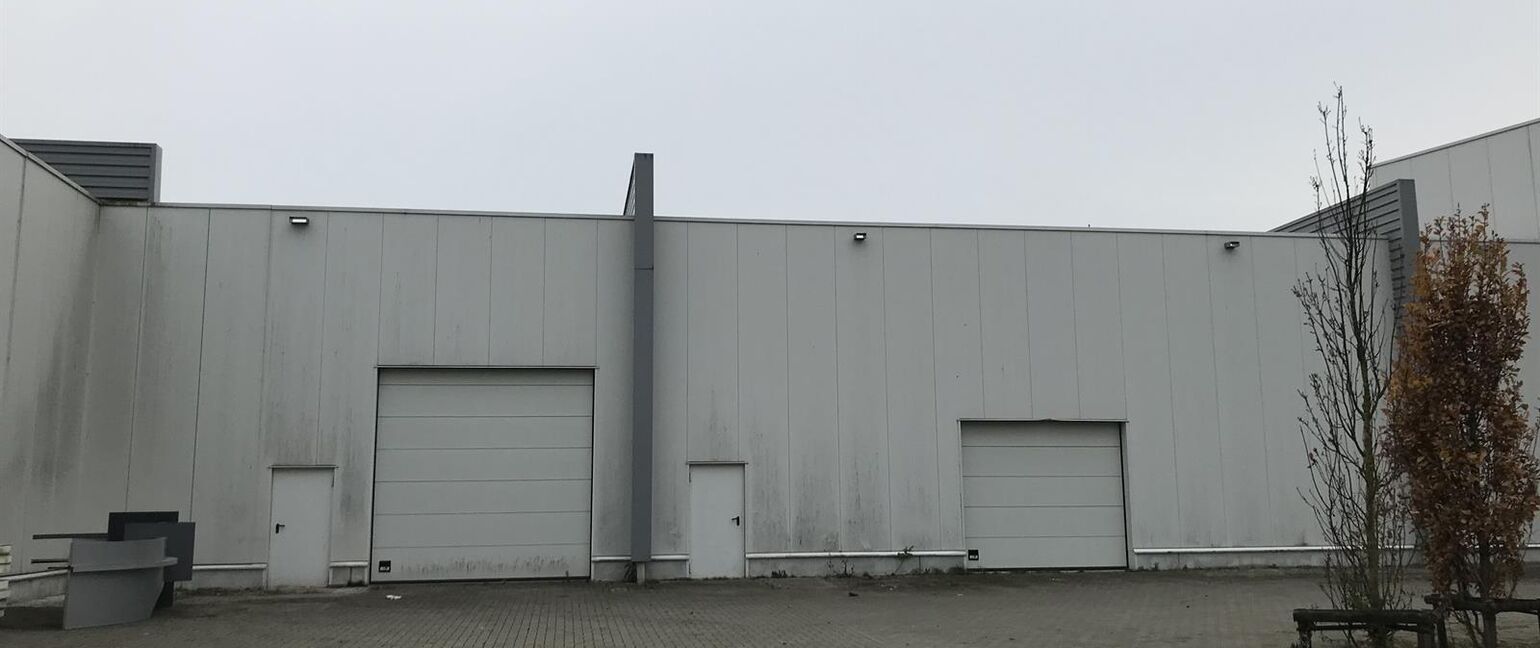 Industrieel gebouw te koop in Dilsen-Stokkem