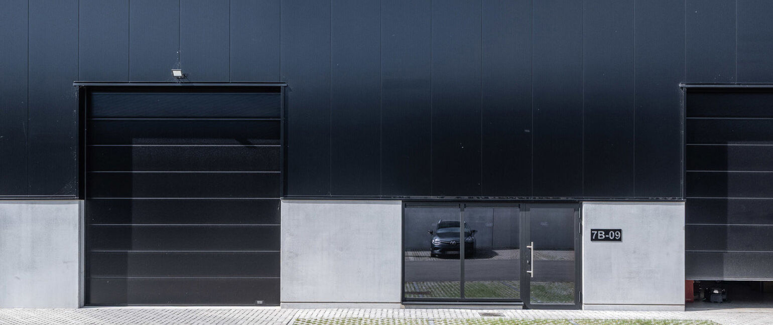 Industrieel gebouw te koop in Genk
