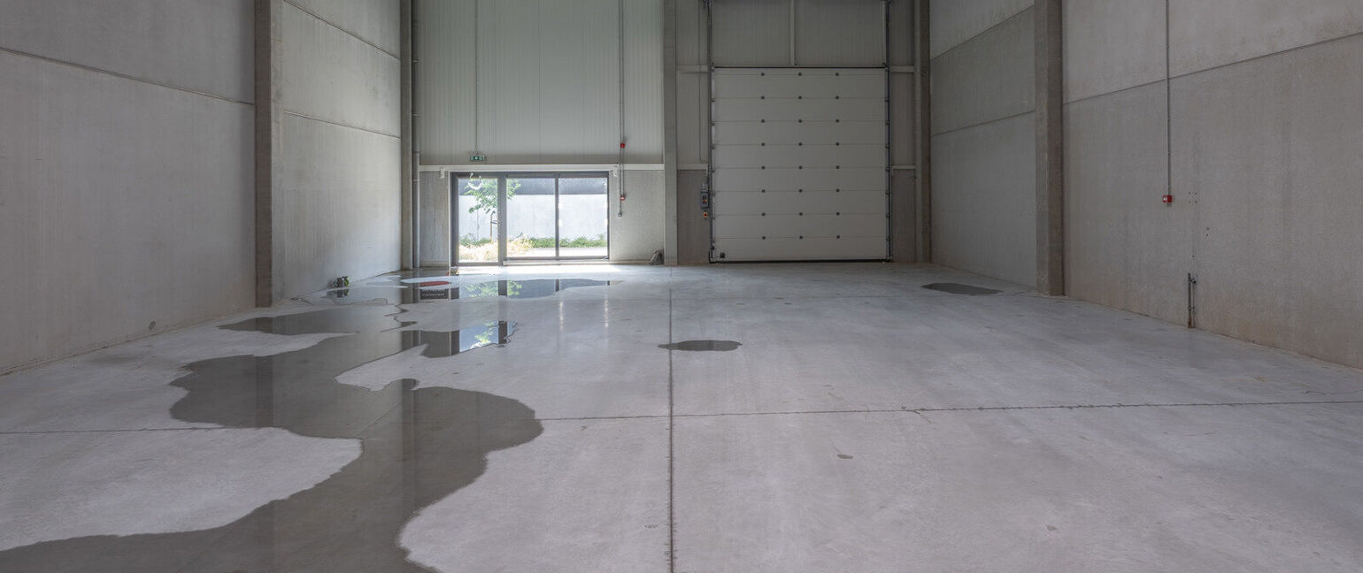 Industrieel gebouw te koop in Genk