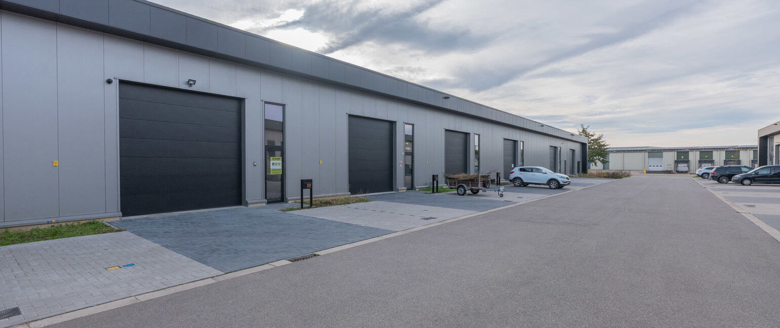 Industrieel gebouw te koop in Lanaken