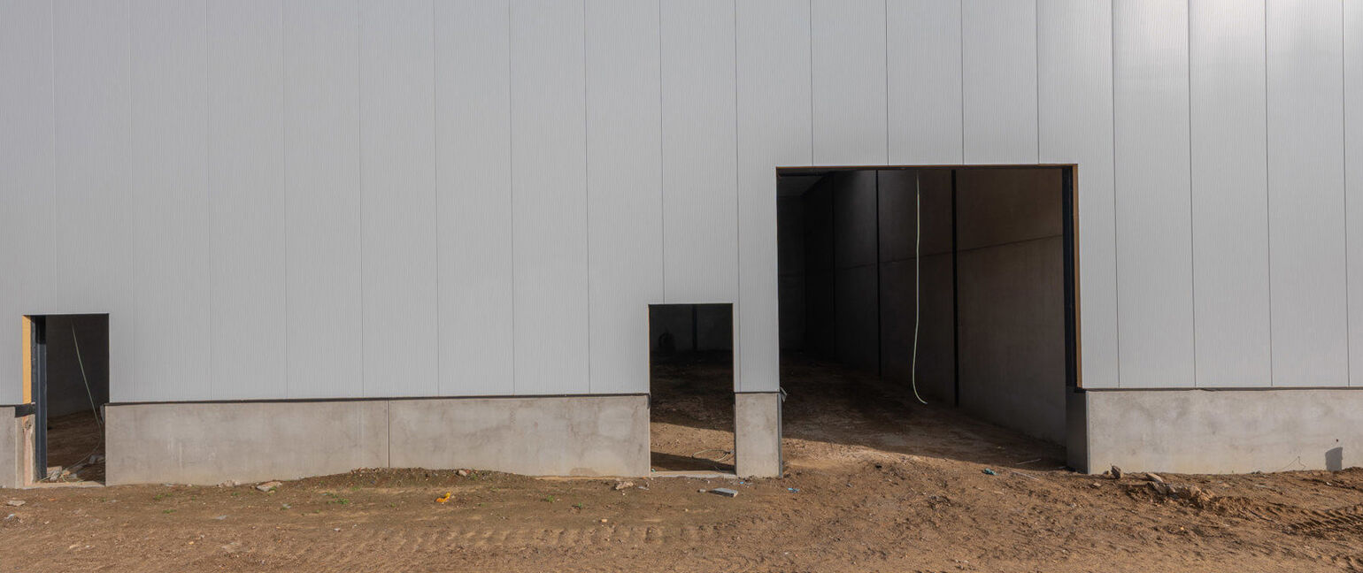 Industrieel gebouw te koop in Maaseik