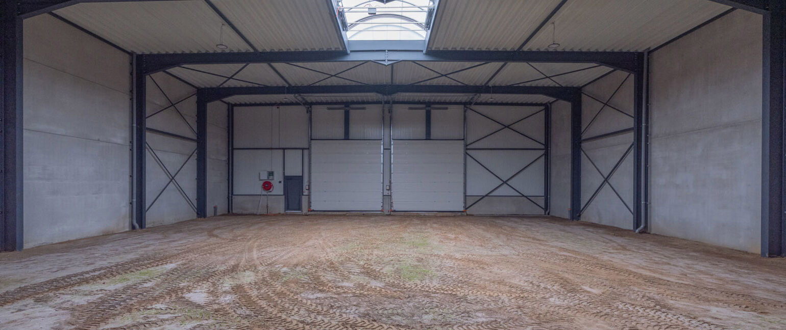 Industrieel gebouw te koop in Maaseik