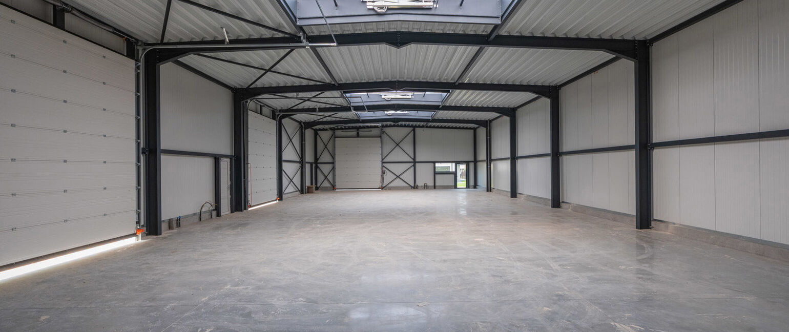 Industrieel gebouw te koop in Maasmechelen