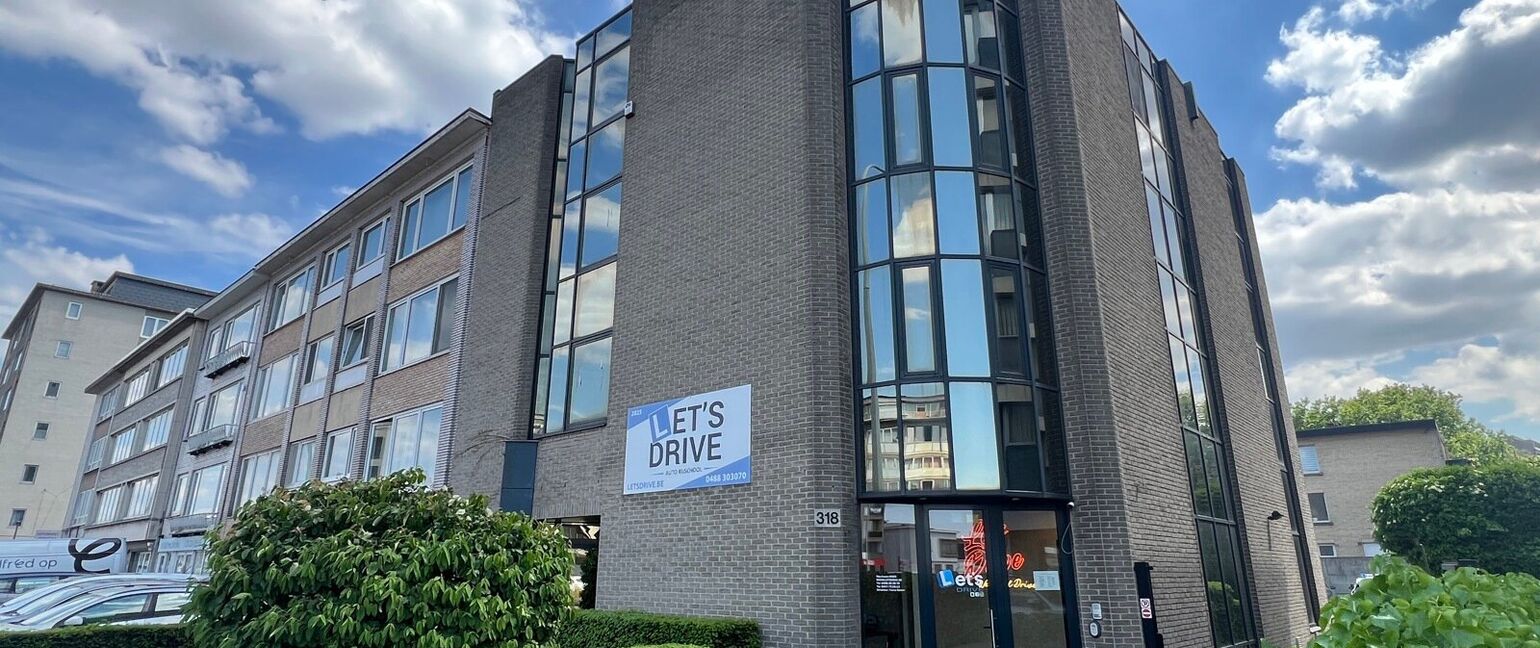 Kantoorgebouw te koop in Antwerpen