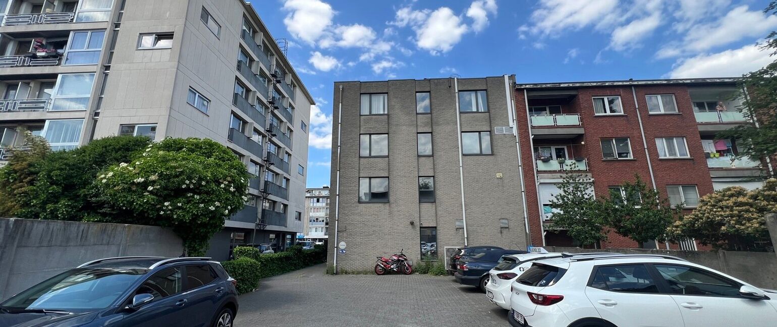 Kantoorgebouw te koop in Antwerpen