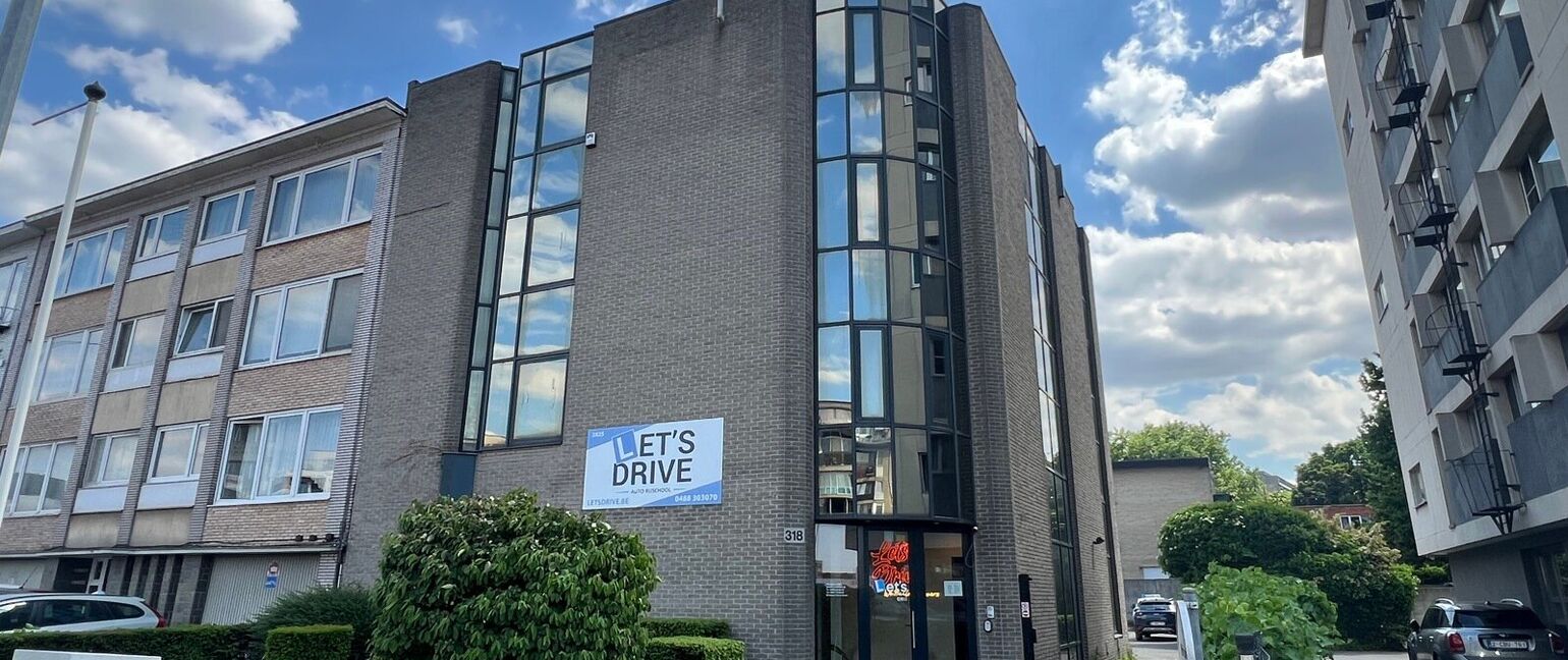 Kantoorgebouw te koop in Antwerpen