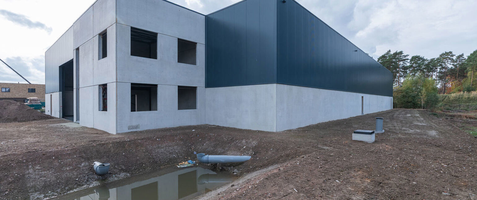 Kantoren & magazijn te huur in 