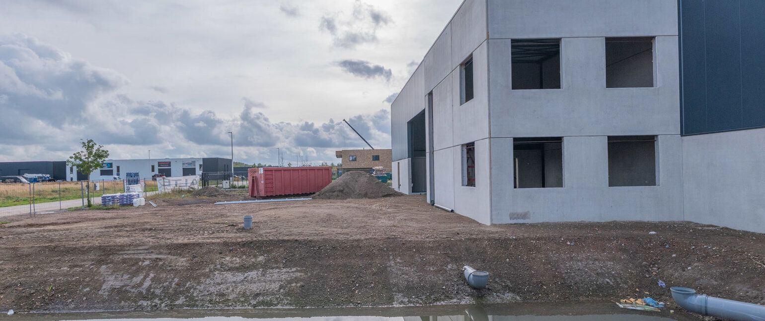 Kantoren & magazijn te huur in 