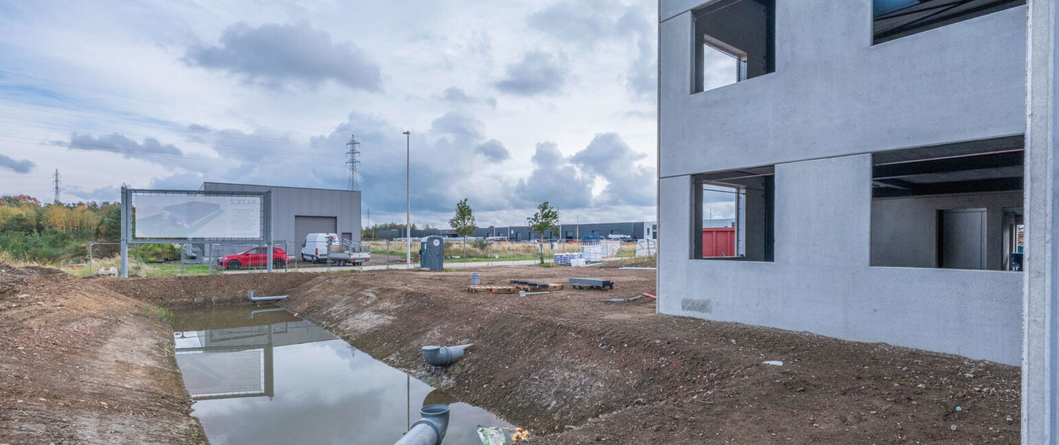 Kantoren & magazijn te huur in 