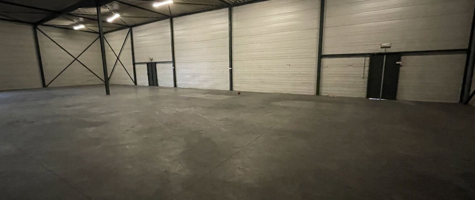 Kantoren & magazijn te huur in Genk