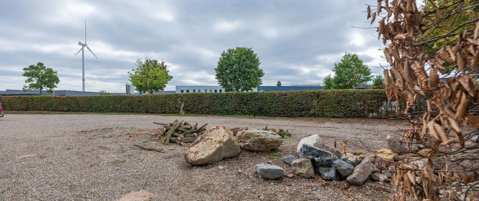 Terrein voor ondernemingen te koop in Maasmechelen