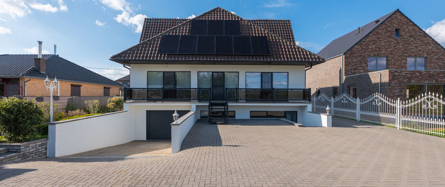 Villa te koop in Maaseik