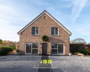 Gebouw voor gemengd gebruik te koop in Bree