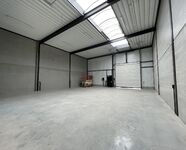 Industrieel gebouw te huur in Dilsen-Stokkem