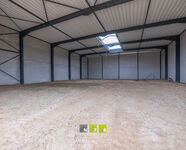 Industrieel gebouw te huur in Maaseik