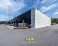 Industrieel gebouw te koop in Genk