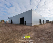 Industrieel gebouw te koop in Maaseik