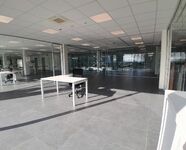 Kantoorgebouw te huur in Maaseik
