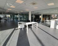 Kantoorgebouw te huur in Maaseik
